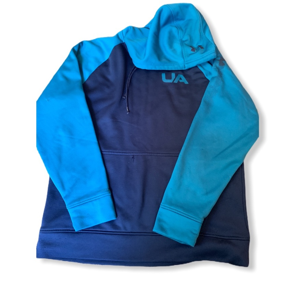 UNDER ARMOUR Men’s Hooded sweatshirt.